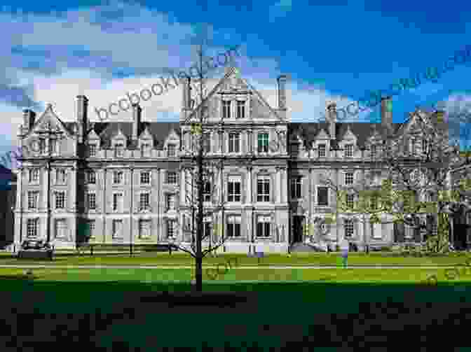 Historic Facade Of Trinity College Dublin O Come Ye Back To Ireland